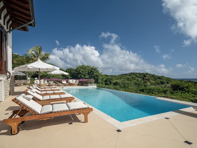 Canouan Estate — photograph 13 by Alex Amengual