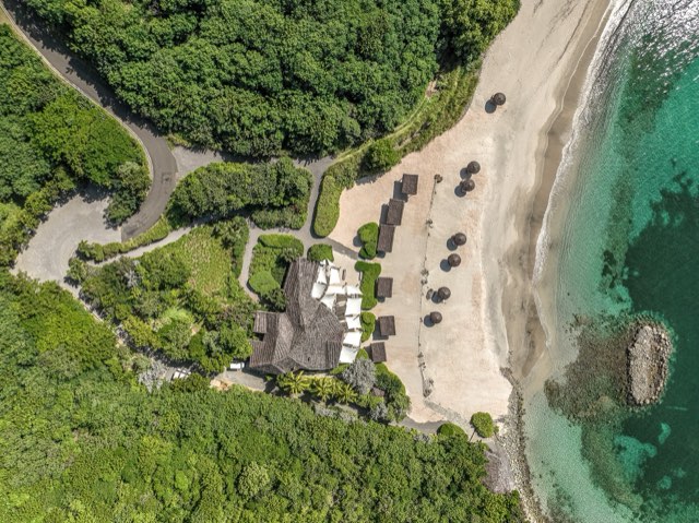 Canouan Estate — photograph 57 by Alex Amengual
