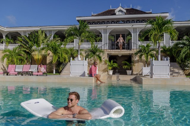 Fashion Mustique — photograph 19 by Alex Amengual
